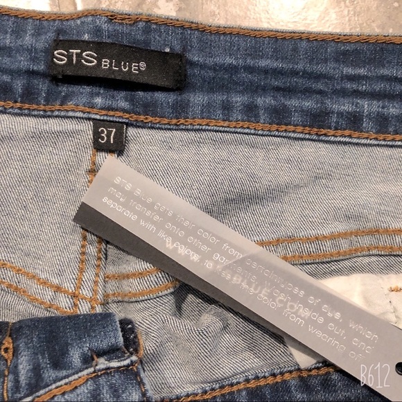 STS Blue Jeans Shorts Boyfriend Denim Destructed, Plus Size 37 OR Size 24 NWT - Picture 3 of 8